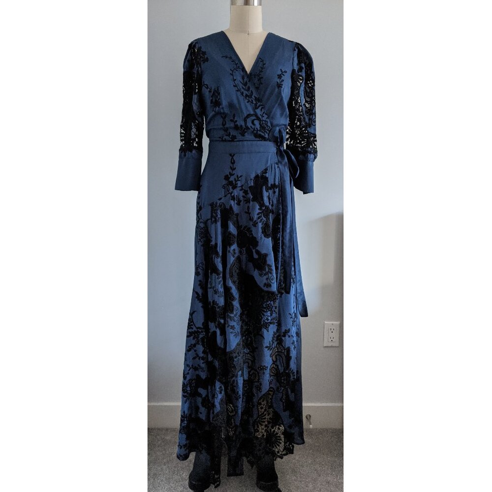 BCBGMAXAZRIA Wrap Dress Lace Size S